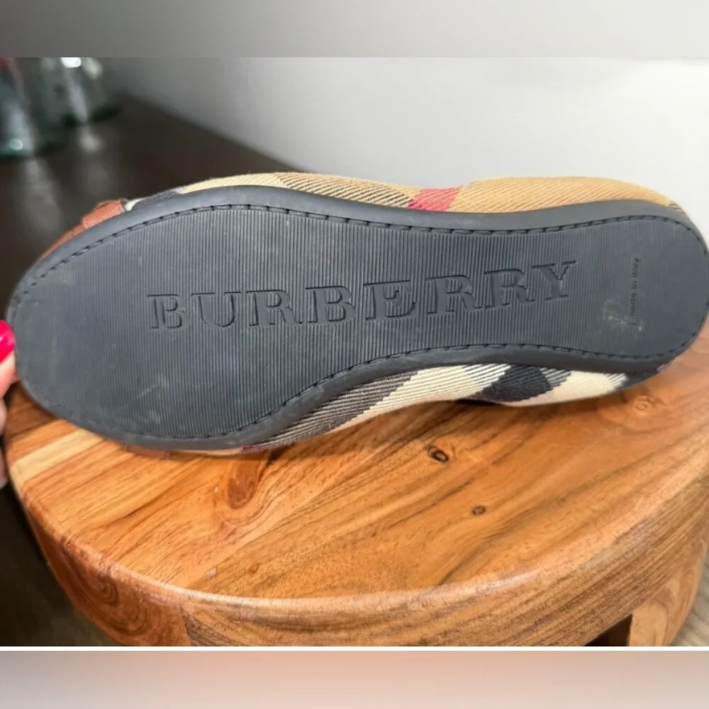 Burberry Ballet Flats House Check size 37 (6.5) Brown Tan with Gold Accents - Picture 8 of 12